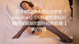 三男两女多人淫乱沙发上干到卧室，一人一个后入开操，摄影小哥旁边指导姿势，卧室骑乘猛操两男干一女