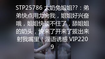 TWTP 商场女厕全景偷拍几个高颜值美女嘘嘘 (6)