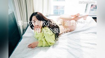 商场女厕全景偷拍12位年轻的小妹 (12)