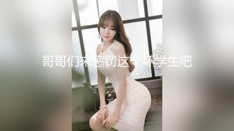 商场女厕全景偷拍 戴工牌的美女 尿完尿反复使劲的擦逼 也不怕擦秃噜皮了