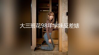 某站流出大胆牛人潜入某大厦女厕偷窥出来故意搭讪妹子拍脸