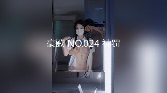 黑丝巨乳美女 身材丰腴 无毛鲍鱼粉嫩 菊花塞着肛塞 被大肉棒无套爆菊花 操肥穴一开一合 大奶哗哗 娇喘连连 内射