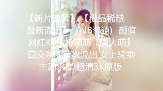   猥琐头套男大战巨乳老婆，吊钟奶子女上位超诱惑，无套多角度操逼内射